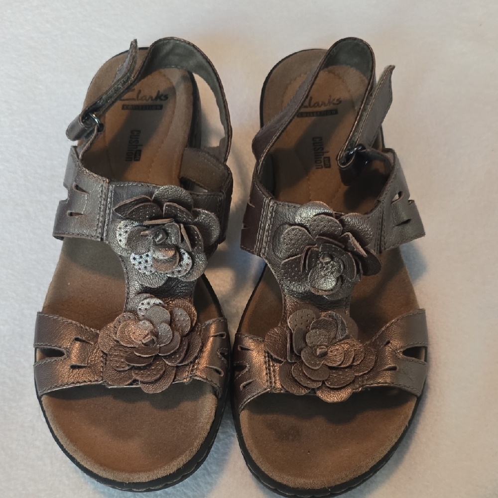 Clarks Women's Metallic Brown Floral Sandals